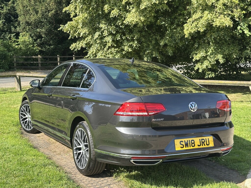 Volkswagen Passat Saloon 2.0 Tdi R-line 2018 SW18JRU Grey #4