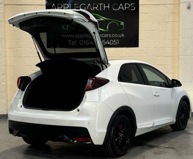 Honda Civic I-dtec Sport Hatchback OE16ZKC White #3
