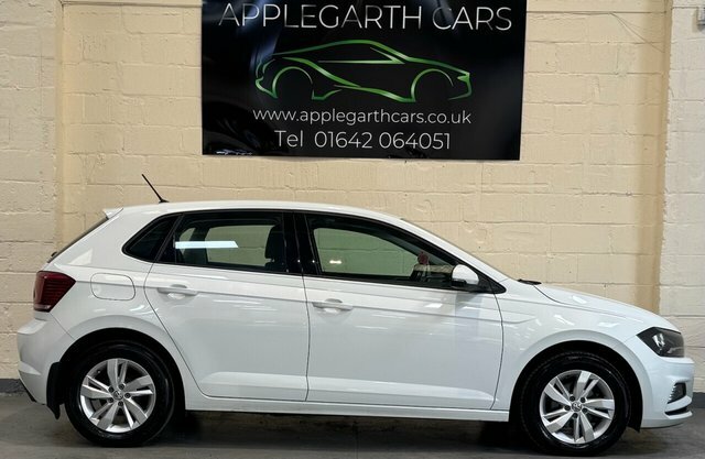 Volkswagen Polo Se Hatchback FP18VFB White #2