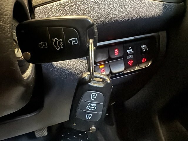 Kia RIO 1.25 1 Air Euro 5 Red #47