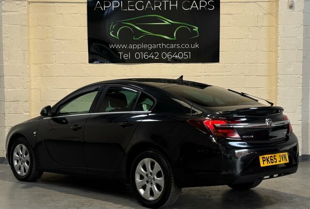 Vauxhall Insignia Cdti Sri Nav Hatchback Black #6
