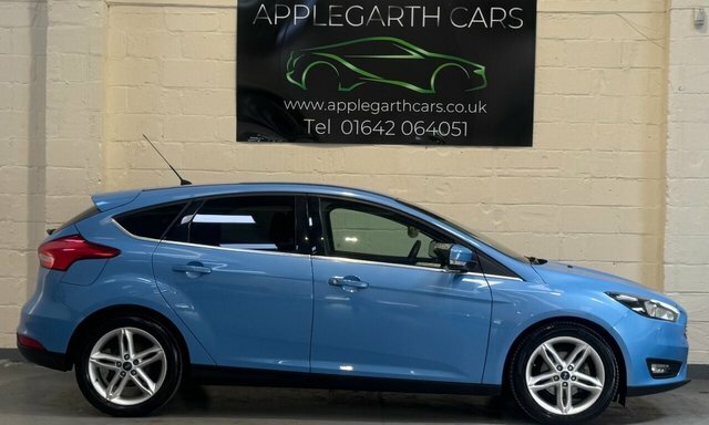 Ford Focus Ecoboost Zetec Hatchback DA66XPW Blue #2