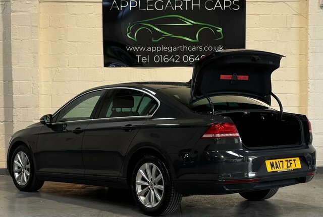 Volkswagen Passat Tdi Se Business Saloon Grey #6