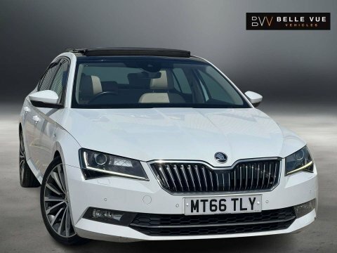 Skoda Superb 2.0 Superb Laurin White