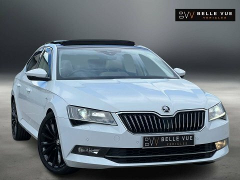 Skoda Superb 2.0 Superb Laurin White