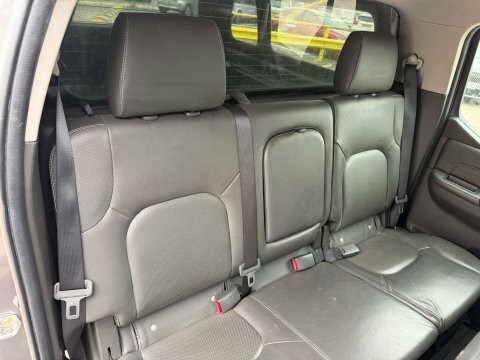 Nissan Navara Navara 2.3 Dci Tekna 4X4 Shr Dcb 190 Bhp Grey #10