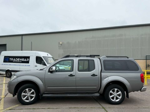 Nissan Navara 2.5 Navara Tekna Grey #5