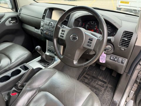 Nissan Navara Navara 2.3 Dci Tekna 4X4 Shr Dcb 190 Bhp Grey #8