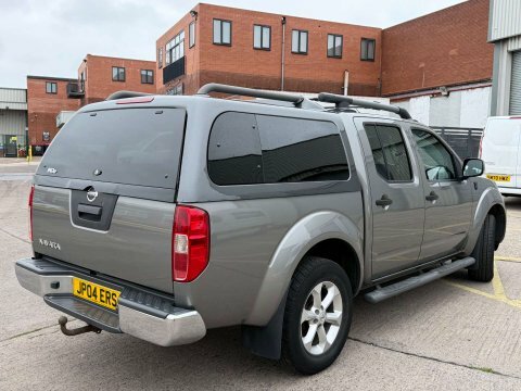 Nissan Navara 2.5 Navara Tekna Grey #3