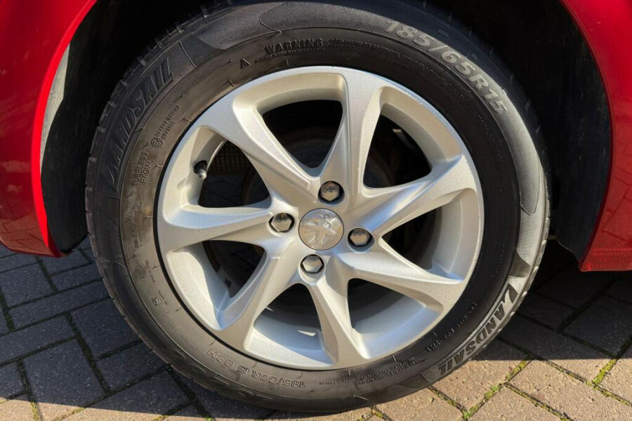 Peugeot 208 1.2 Puretech Active Euro 6 White #18