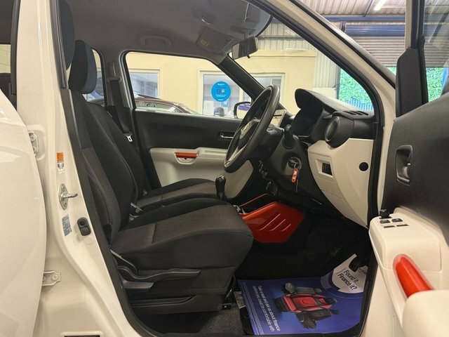 Suzuki Ignis 1.2 Dualjet Sz-t Navigation Hatchback Petro KV18HZU White #3