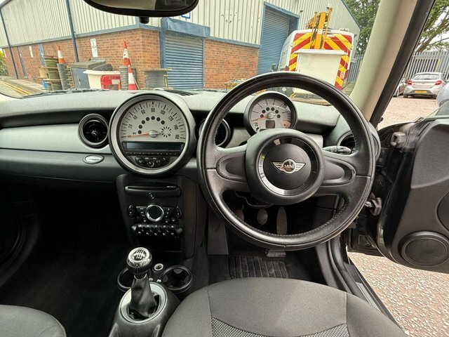 Mini Clubman 1.6 One D Estate Euro 5 S S Black #3