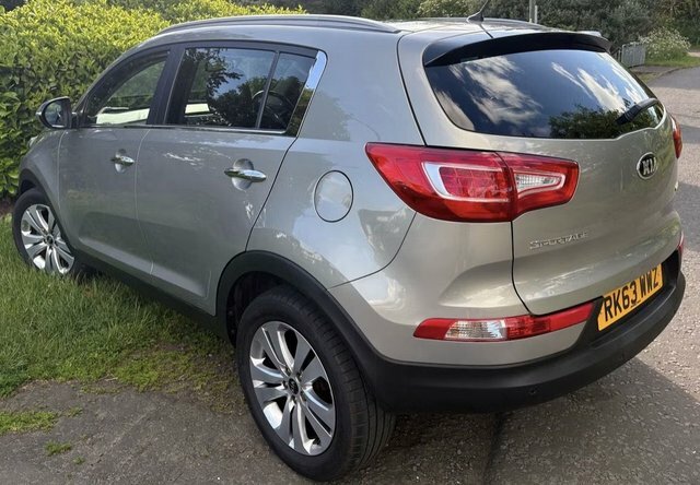 Kia Sportage 2 Black #4