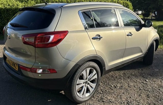 Kia Sportage 2 Black #6