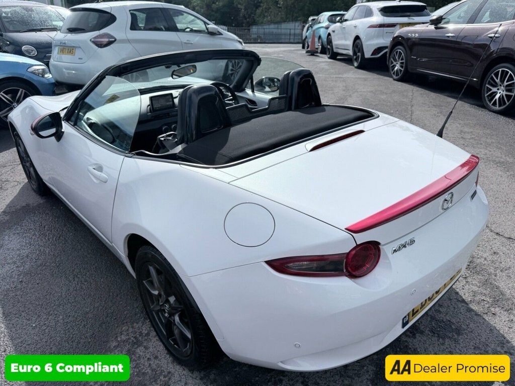 Mazda MX-5 Convertible LD66PZG White #5