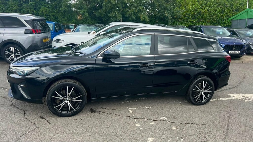 MG MG5 Estate Black #4
