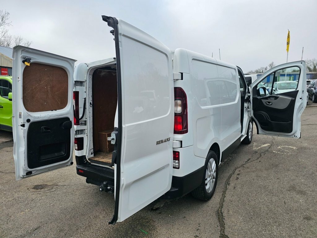 Renault Trafic Sl27 Energy Dci 145 Premier Edition Van Black #51