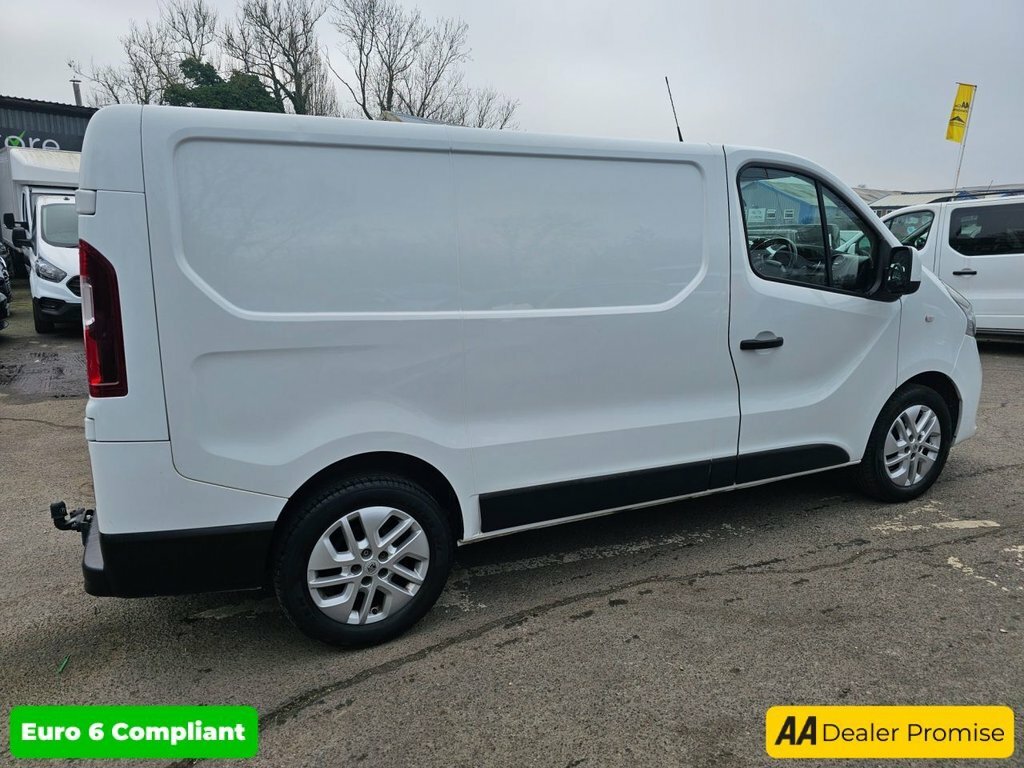 Renault Trafic Sl27 Energy Dci 145 Premier Edition Van Black #12