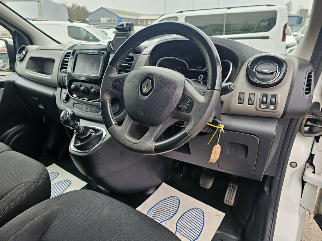 Renault Trafic Sl27 Energy Dci 145 Premier Edition Van Black #16