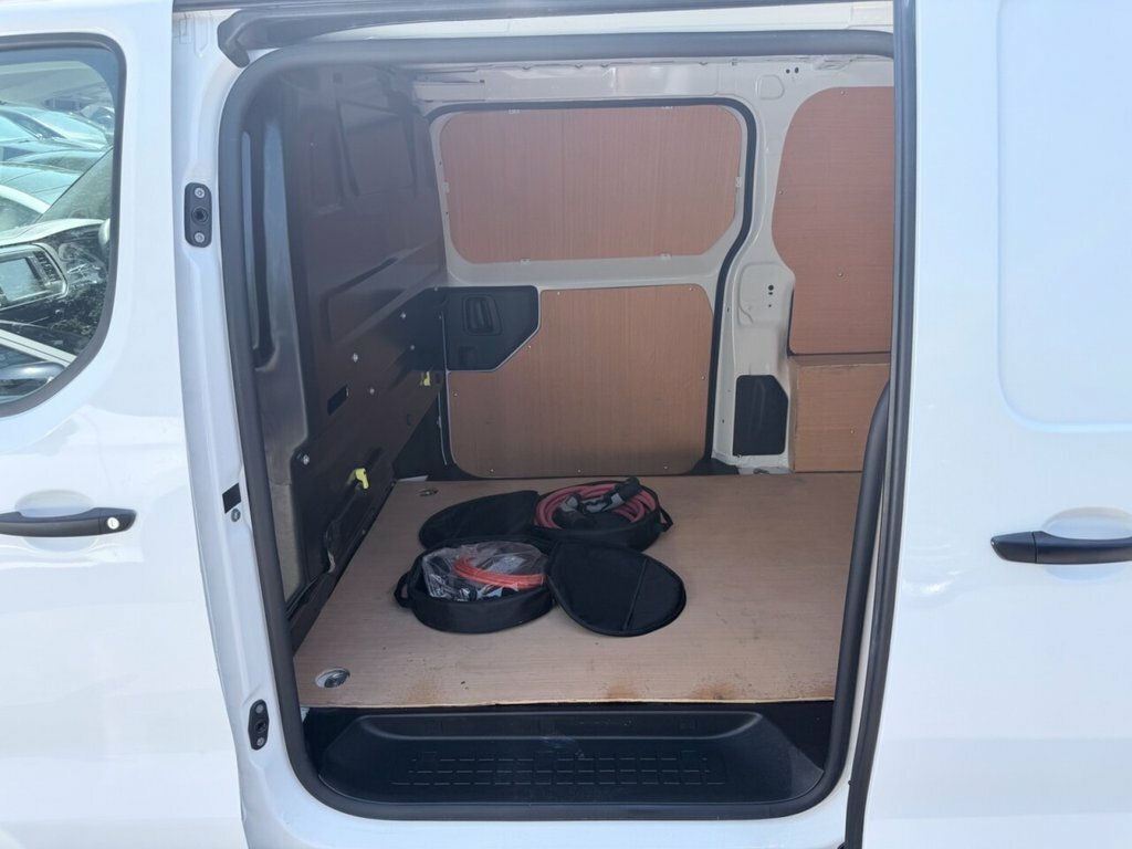 Peugeot E-Expert 1000 100Kw 75Kwh White #16