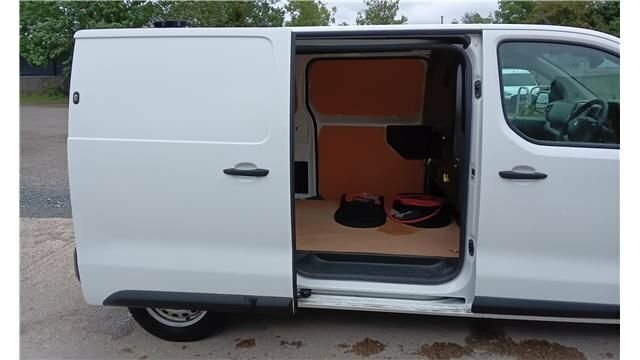 Peugeot E-Expert Asphalt Premium Black #9