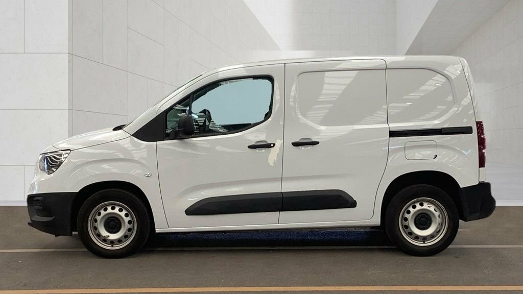 Vauxhall Combo 1.5L Prime White #6