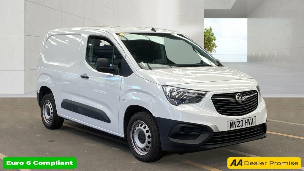 Vauxhall Combo 1.5L Prime White