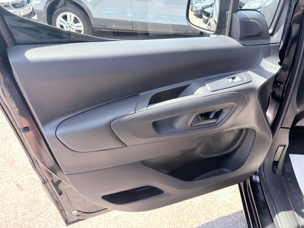 Vauxhall Combo-e Life 1.2 Turbo Elite Mpv Euro 6 Ss Grey #20