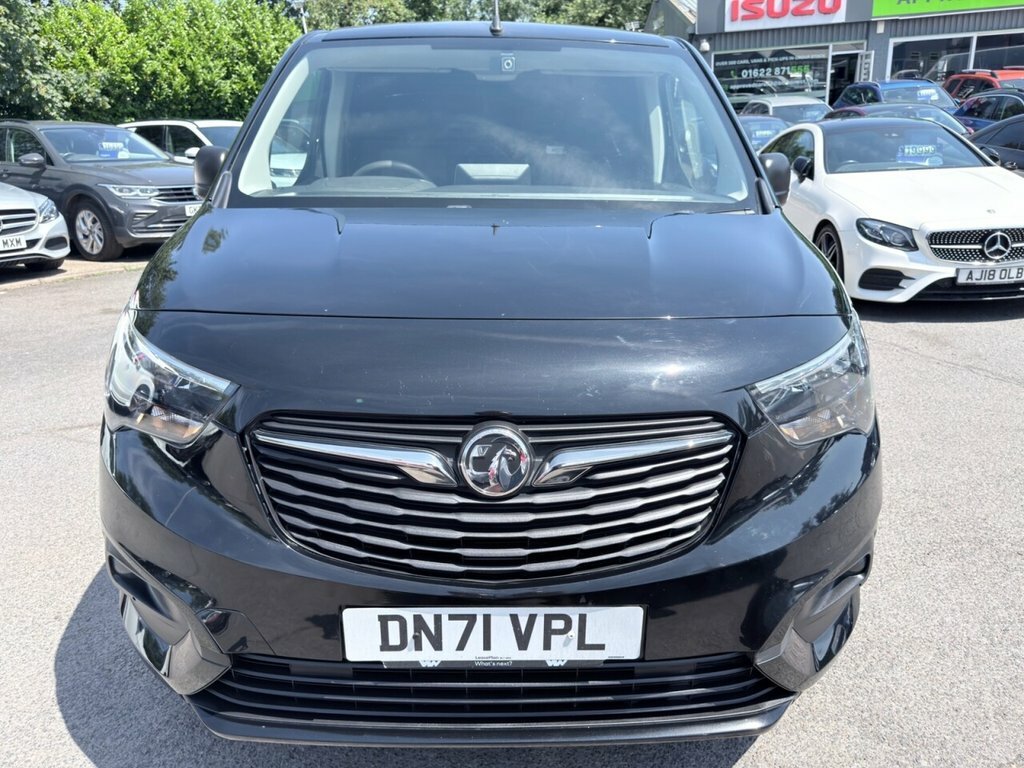 Vauxhall Combo-e Life Mpv Black #2