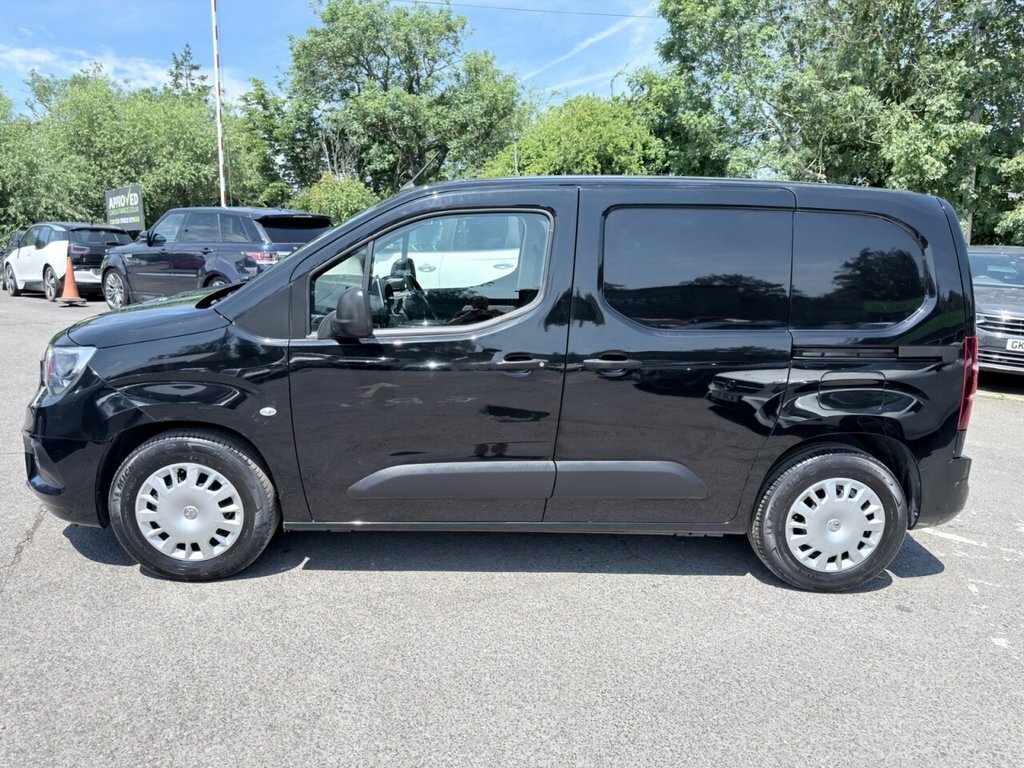 Vauxhall Combo-e Life Mpv Black #4