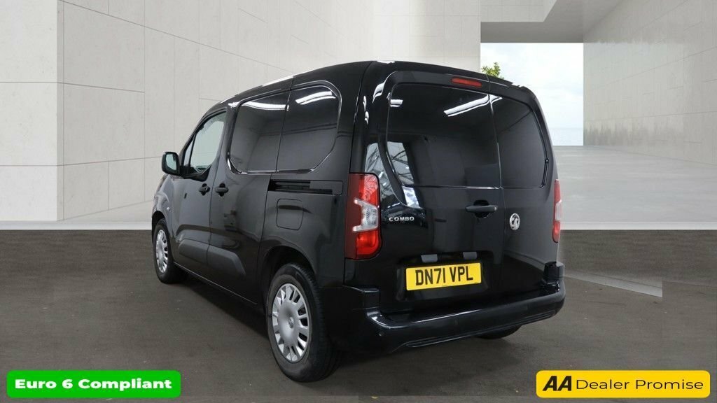 Vauxhall Combo-e Life Mpv Black #3