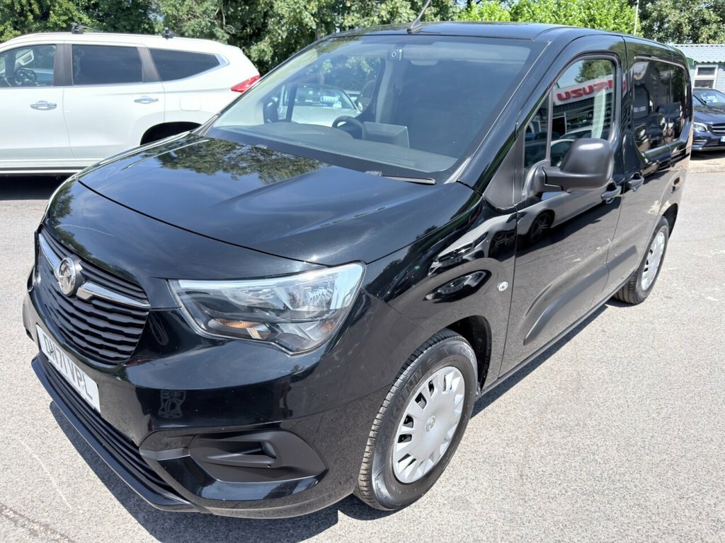 Vauxhall Combo-e Life Mpv Black #3