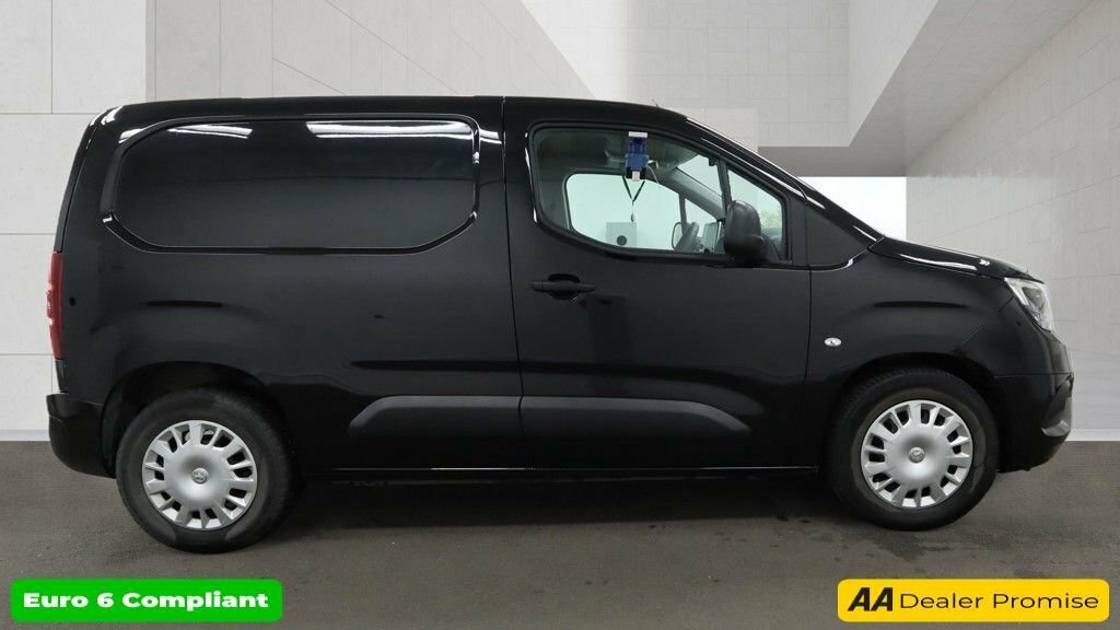 Vauxhall Combo-e Life Mpv Black #4