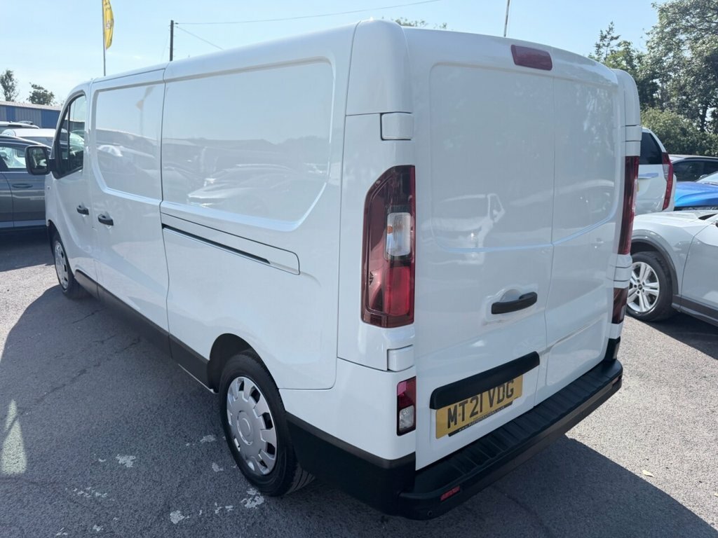 Renault Trafic 2L Business MT21VDG White #5