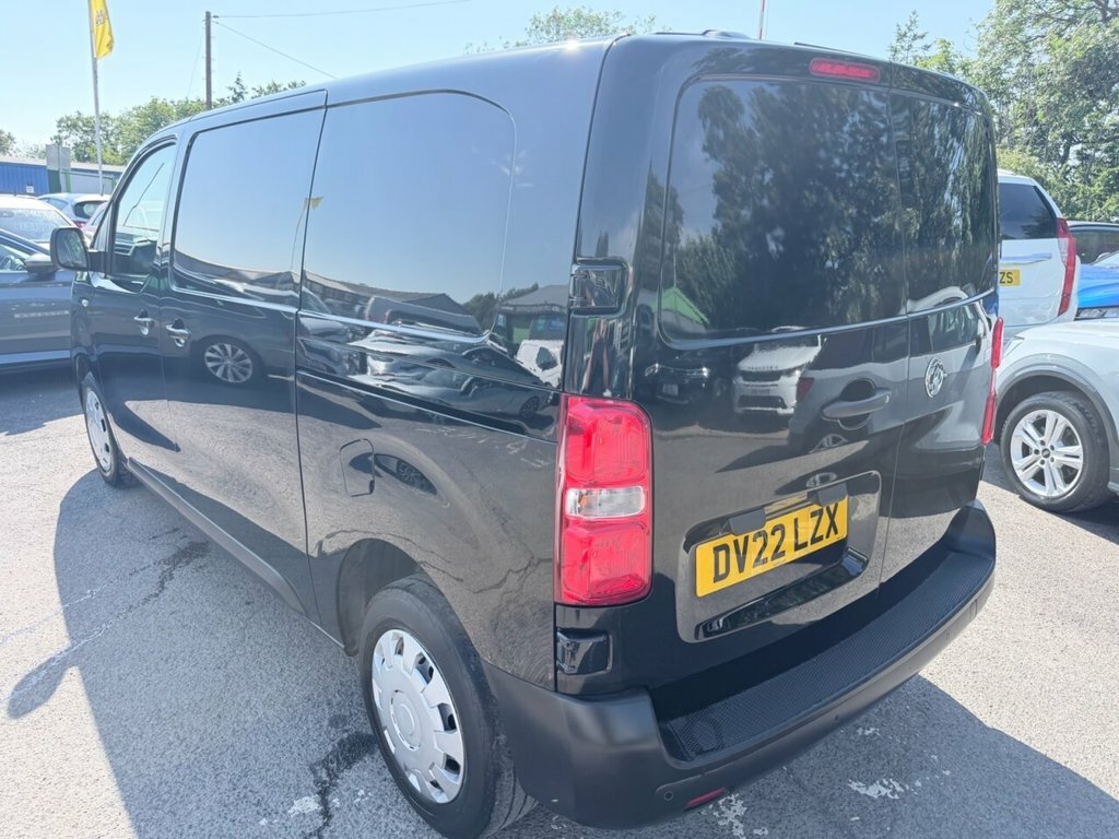Vauxhall Vivaro 1.5L Dynamic 6Dr DV22LZX Black #6