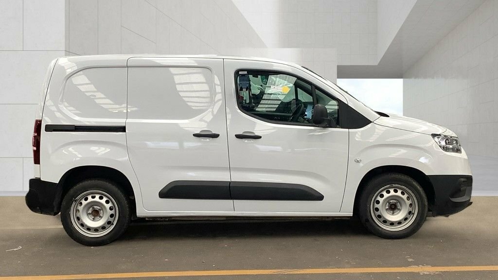 Toyota Proace City 1.5L Active White #5