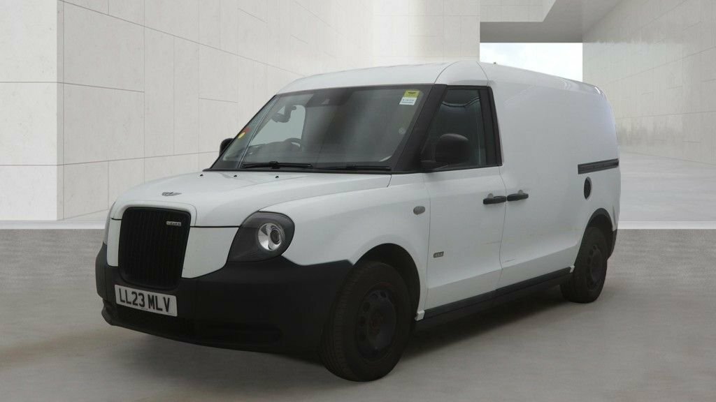 LEVC VN5 City Phev 1.5L 110Kw 31Kwh 150Ps White #2