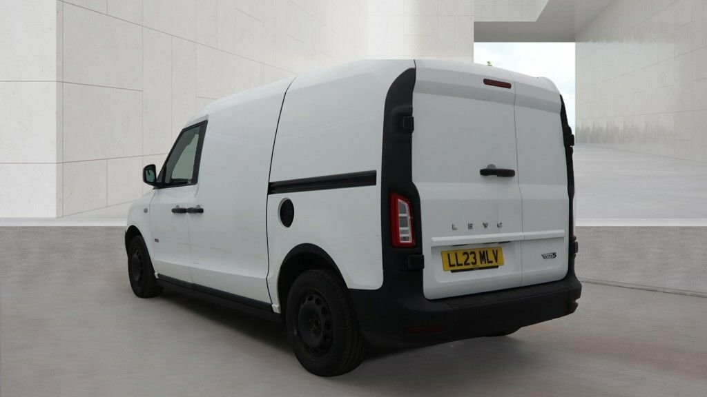 LEVC VN5 City Phev 1.5L 110Kw 31Kwh 150Ps White #3