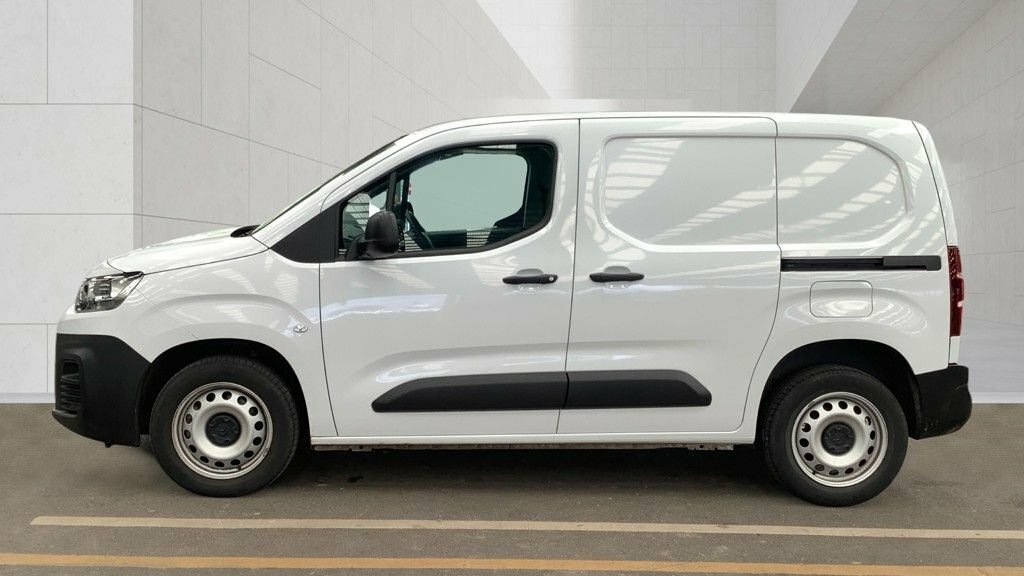 Citroen Berlingo 1.2L Enterprise M Pro White #6