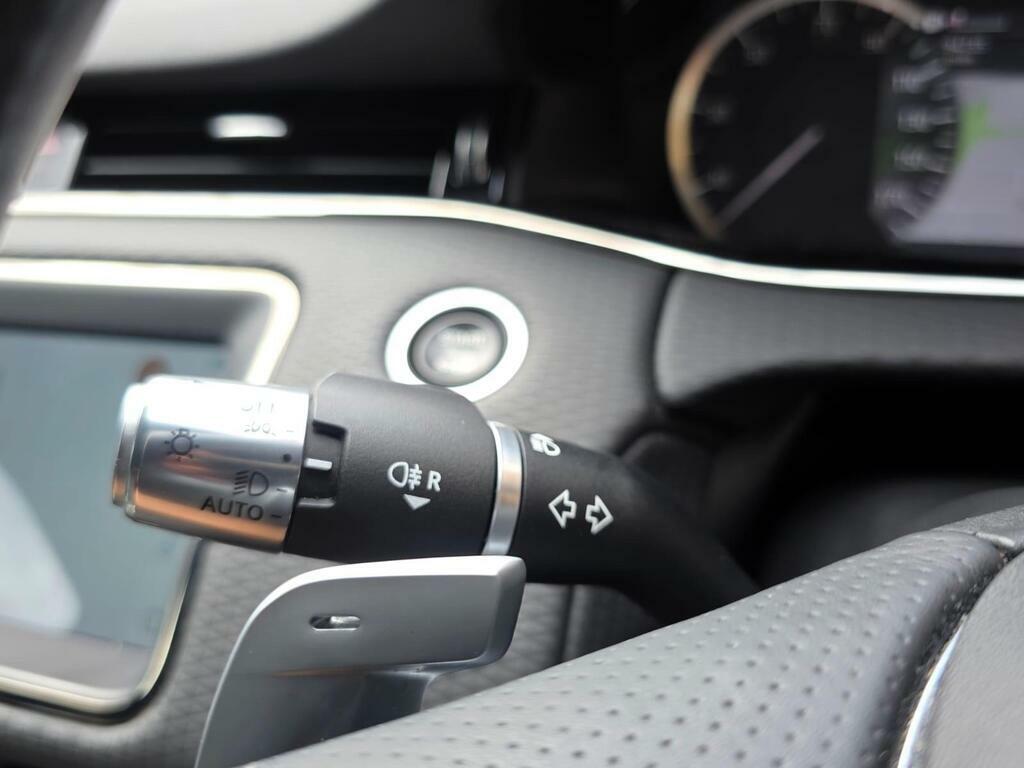 Land Rover Range Rover Evoque 2L S White #30
