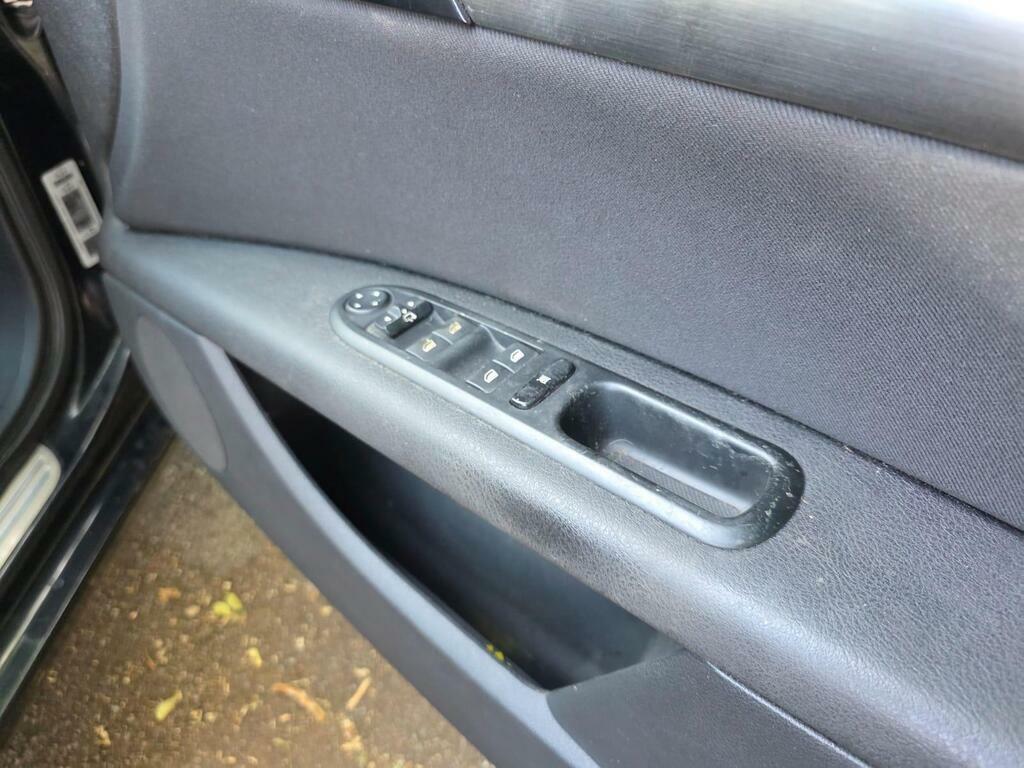Peugeot 407 SW 2.0 Sr Sw Hdi Silver #29