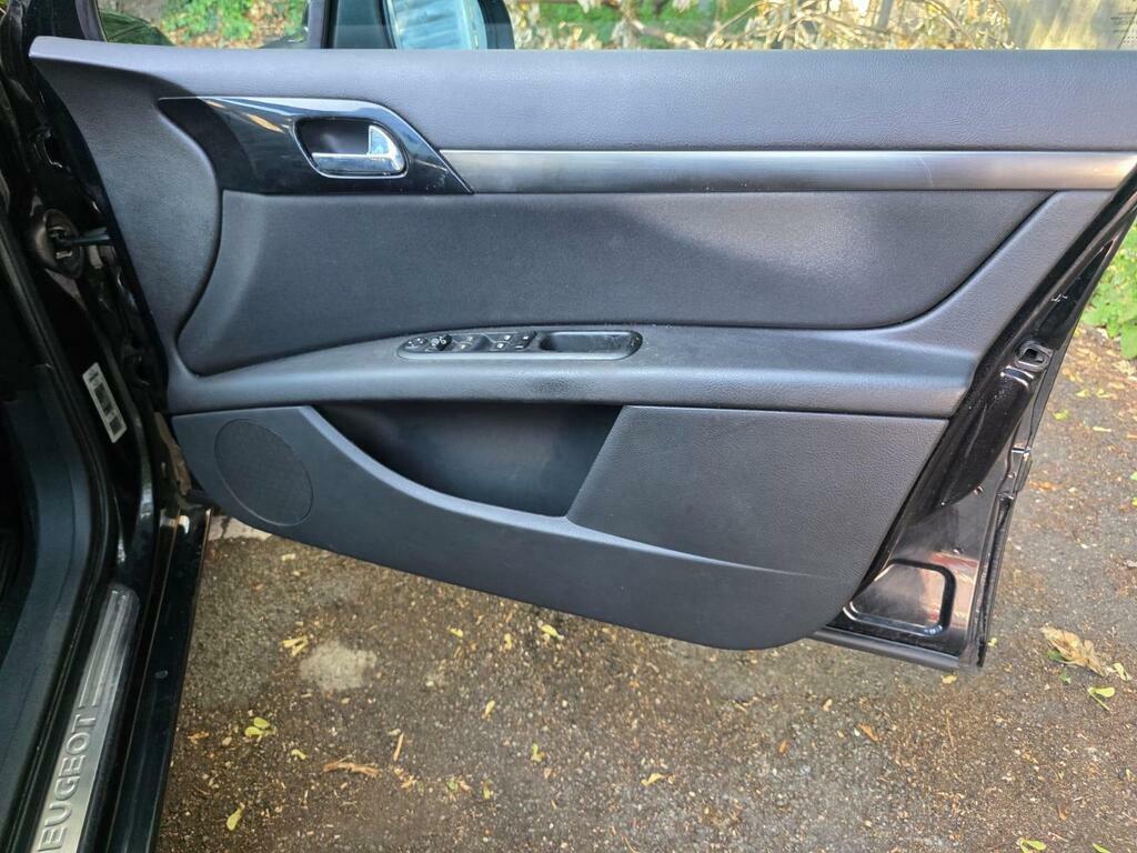 Peugeot 407 SW 2.0 Sr Sw Hdi Silver #28