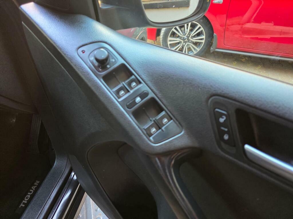 Volkswagen Tiguan Blue #28