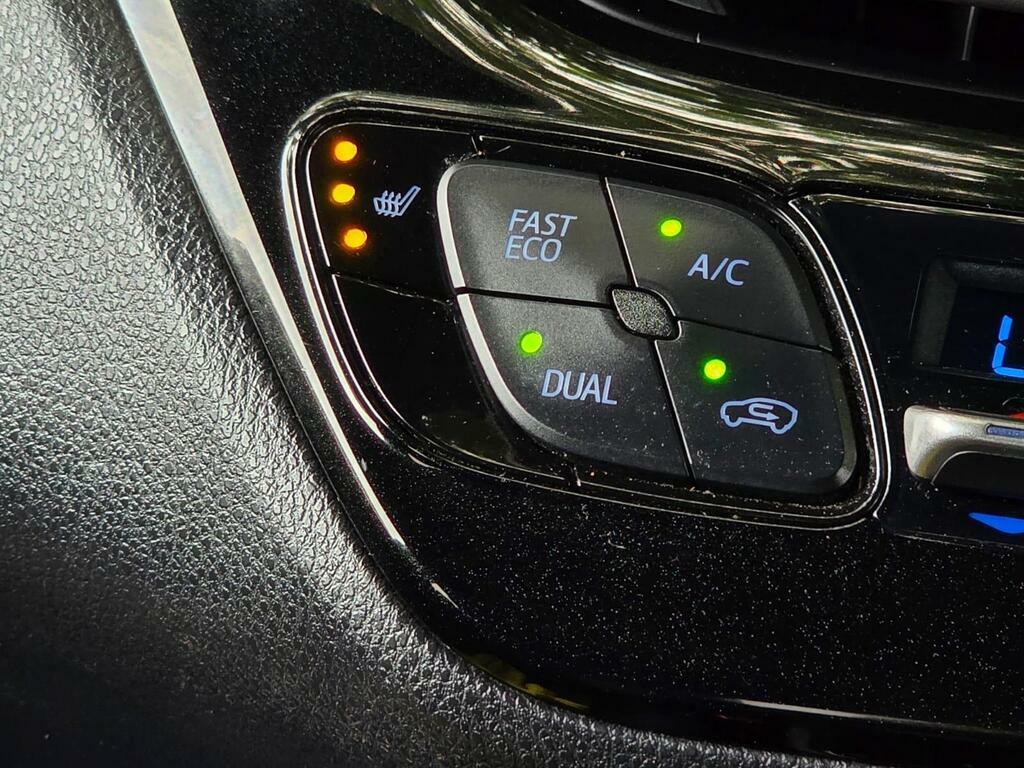 Toyota C-Hr C-hr Dynamic Hev Cvt White #24
