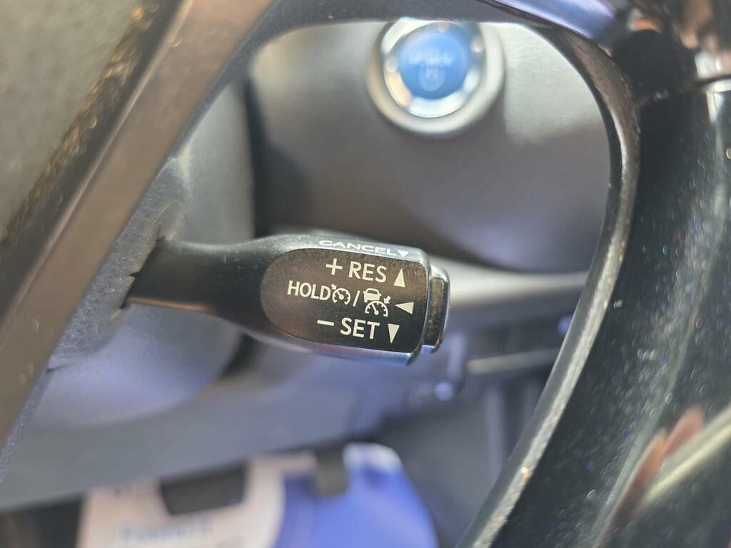 Toyota C-Hr C-hr Dynamic Hev Cvt White #65
