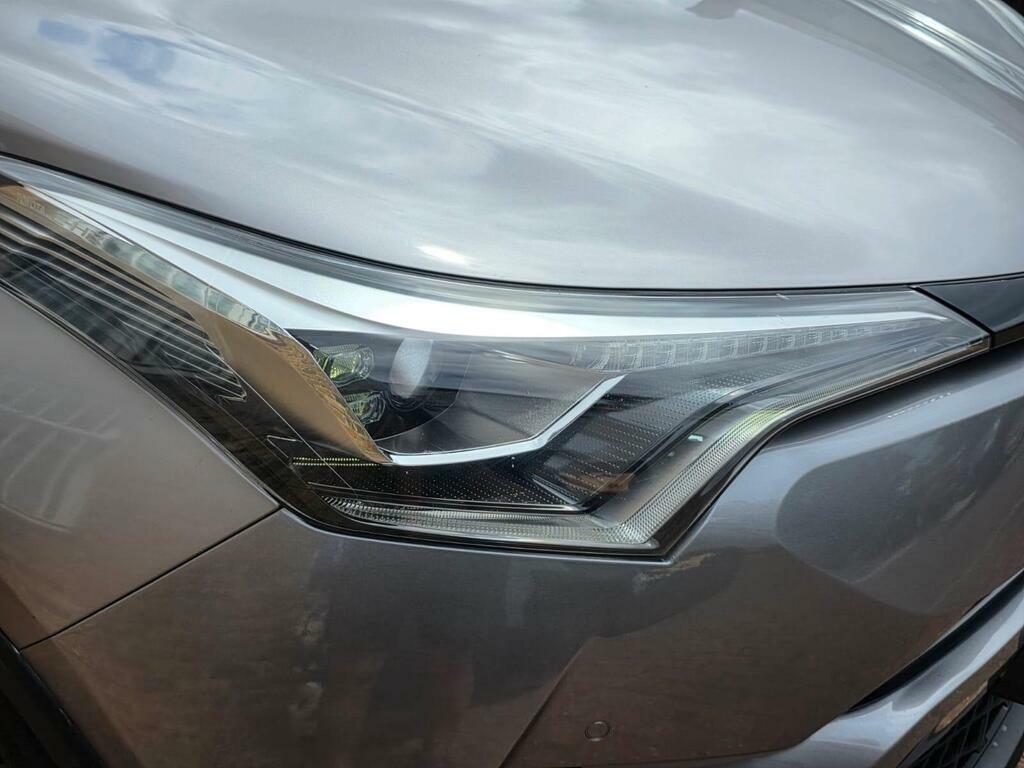 Toyota C-Hr C-hr Dynamic Hev Cvt White #56
