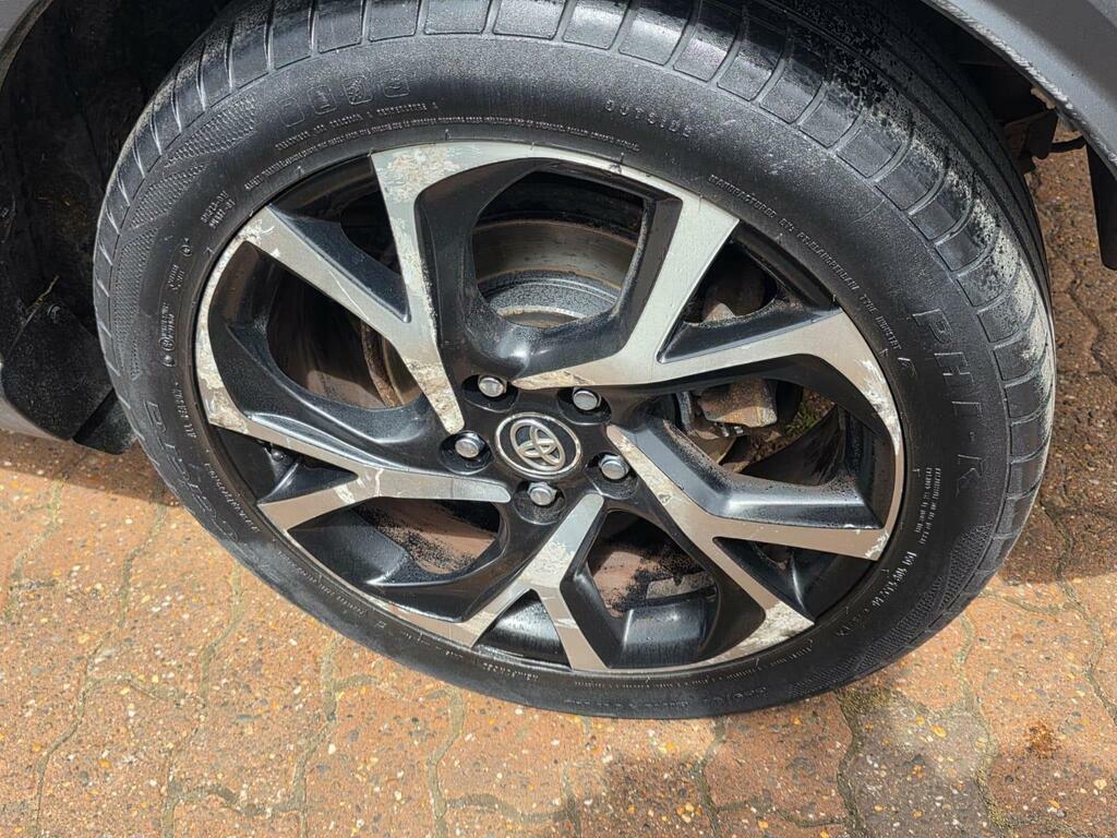 Toyota C-Hr C-hr Dynamic Hev Cvt White #38