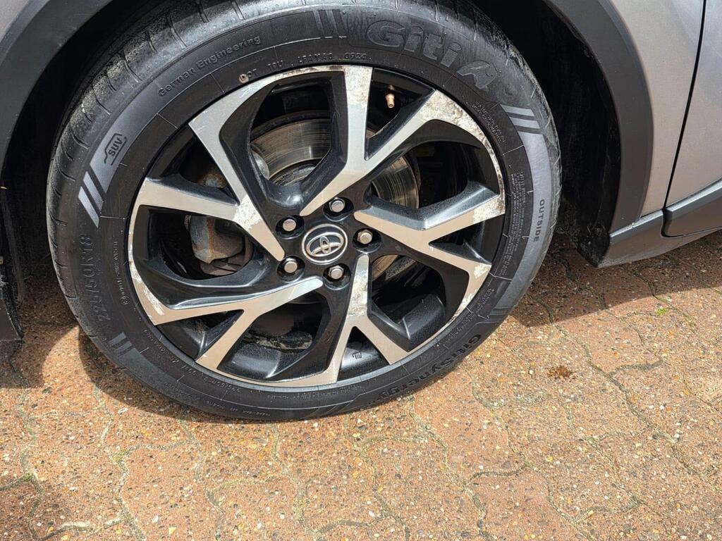 Toyota C-Hr C-hr Dynamic Hev Cvt White #37