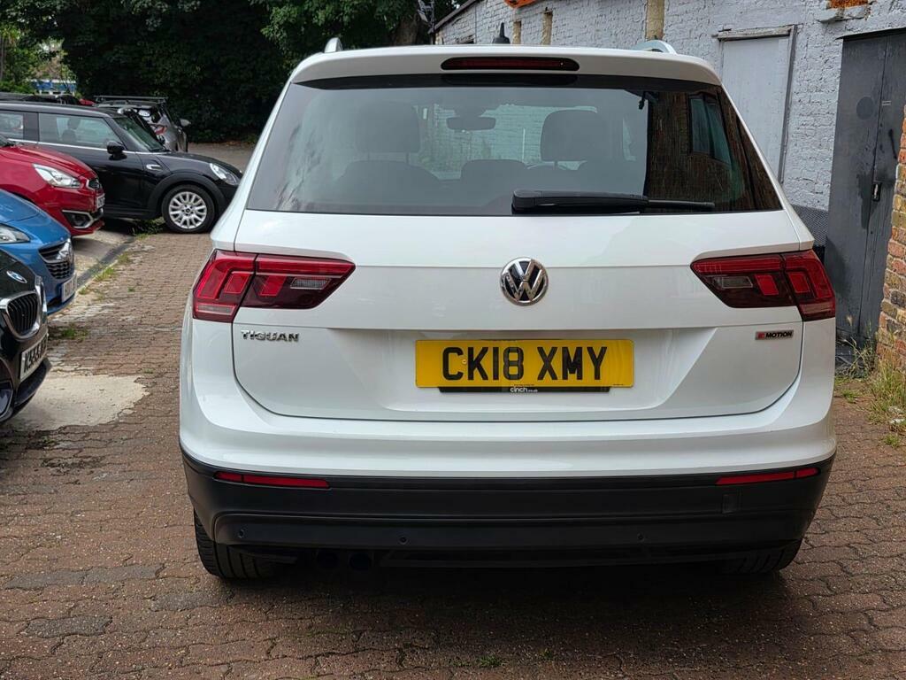 Volkswagen Tiguan S Grey #7