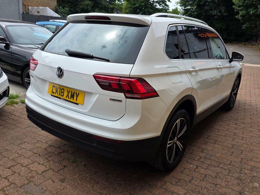 Volkswagen Tiguan S Grey #8